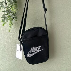 ✨Nike | "Heritage" Mini Crossbody Bag | Unisex | Black Pouch | Adjustable Length